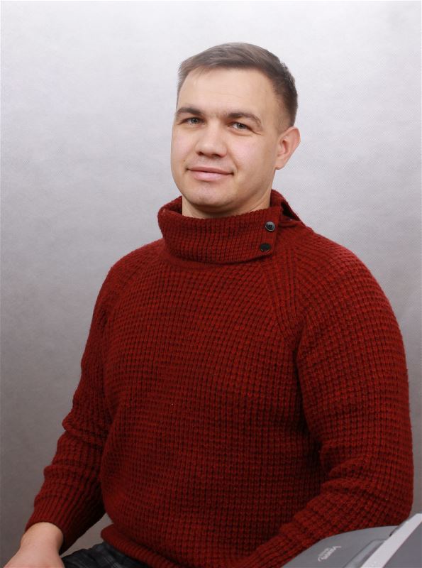 Помощник по хозяйству Владимир
