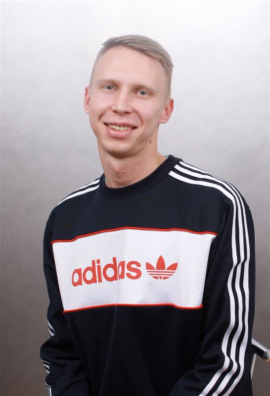 Помощник по хозяйству Илья