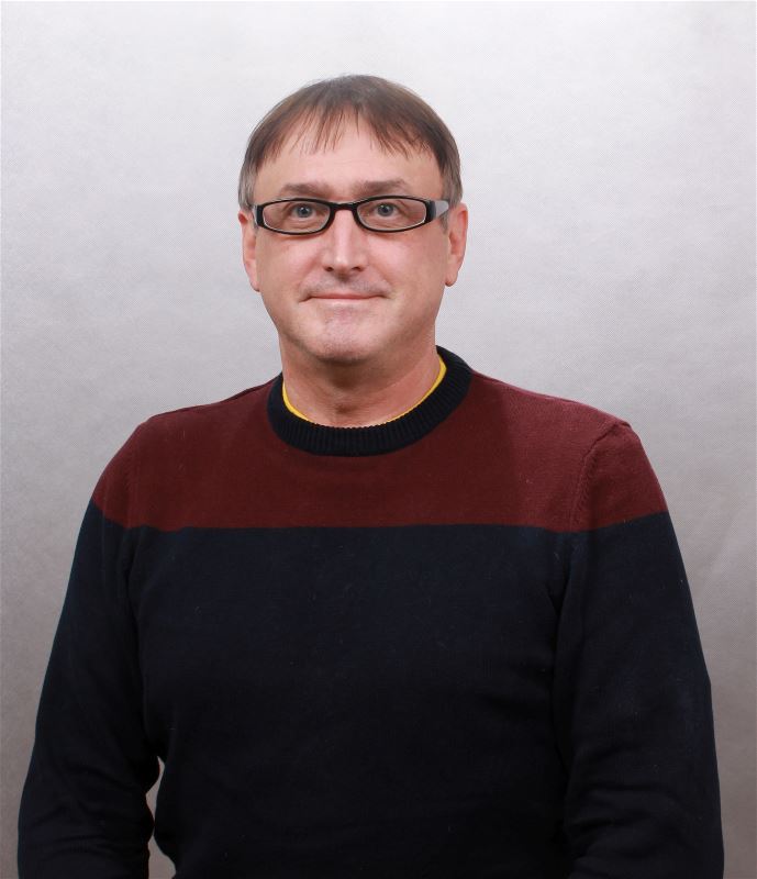 Помощник по хозяйству Александр