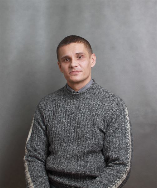 Помощник по хозяйству Александр