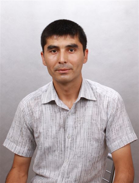 Помощник по хозяйству Илхомжон