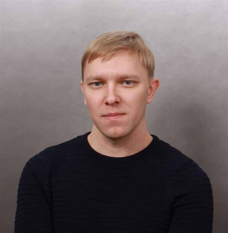 Помощник по хозяйству Денис