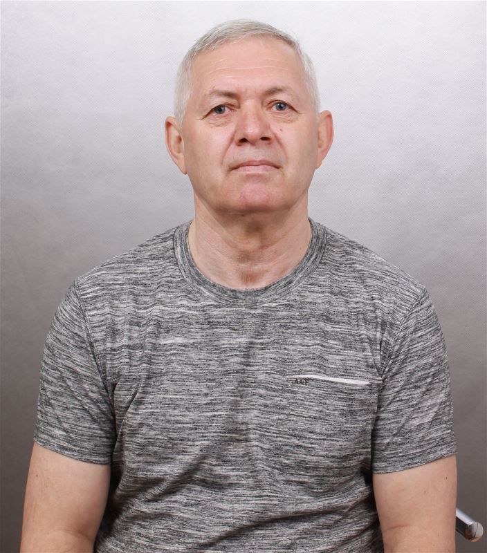 Помощник по хозяйству Вячеслав