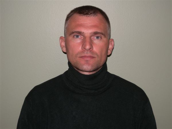 Помощник по хозяйству Игорь