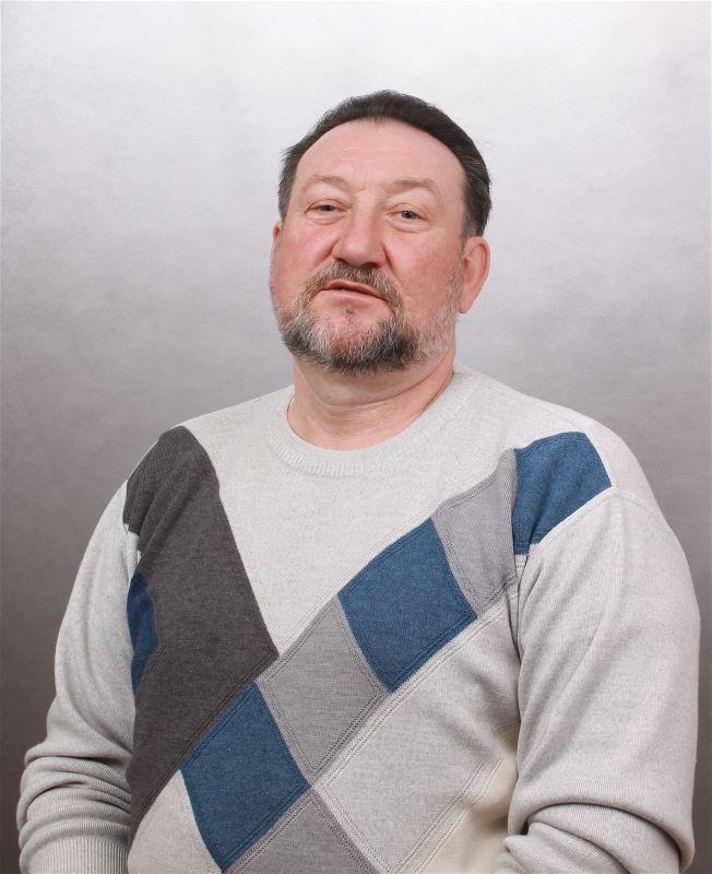 Помощник по хозяйству Сергей