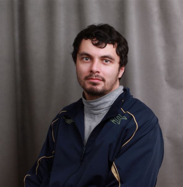 Помощник по хозяйству Виталий
