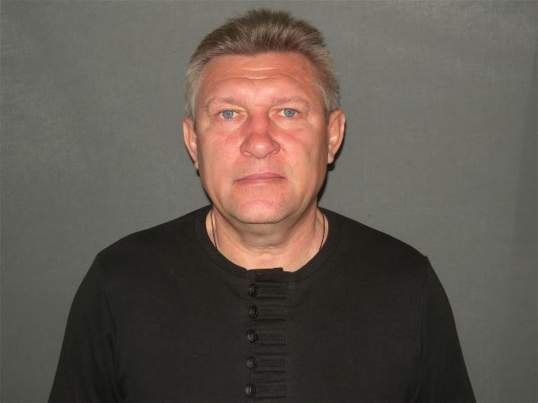 Помощник по хозяйству Сергей