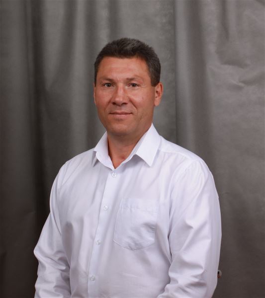 Помощник по хозяйству Юрий