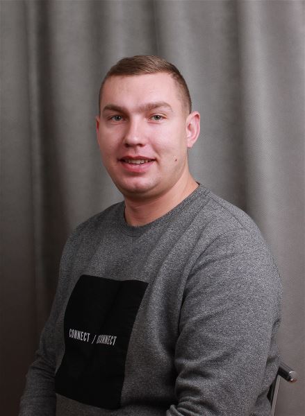 Помощник по хозяйству Кирилл