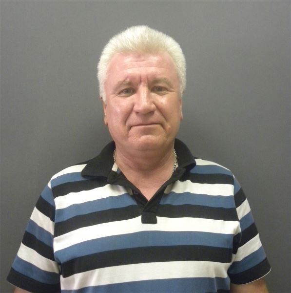 Помощник по хозяйству Владимир