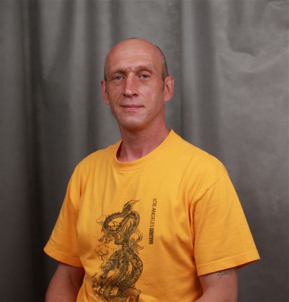 Помощник по хозяйству Александр