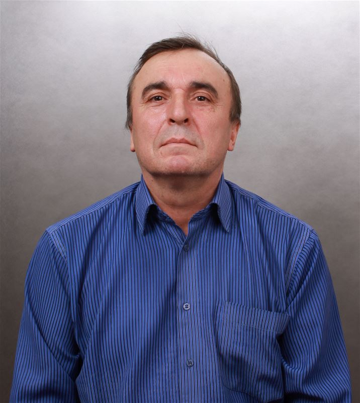 Помощник по хозяйству Николай
