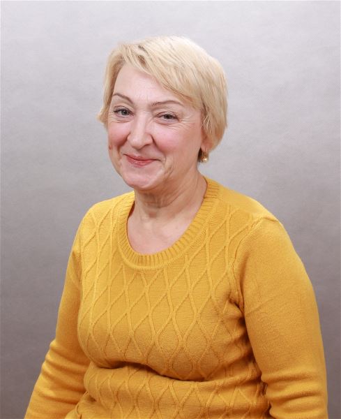 Няня Лариса
