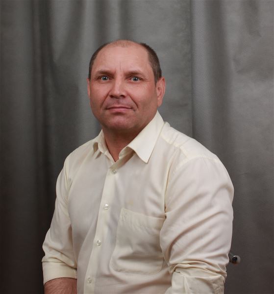 Помощник по хозяйству Юрий