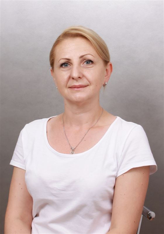 Домработница Елена Леонидовна