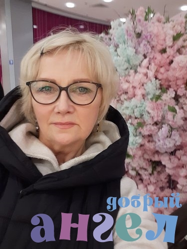 Няня Лариса