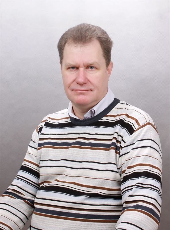 Водитель Дмитрий