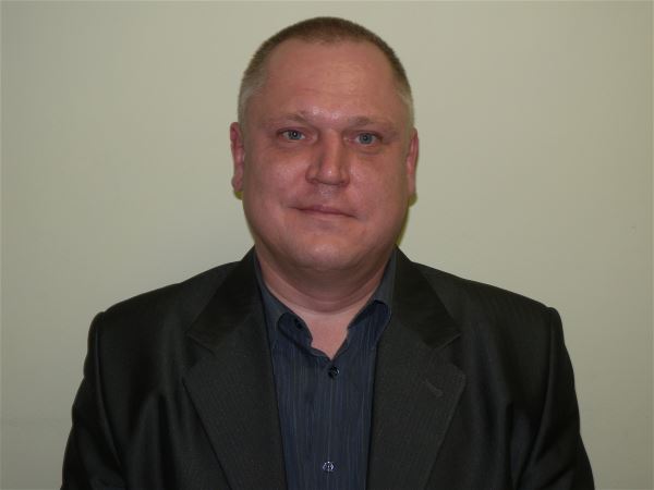 Водитель Геннадий
