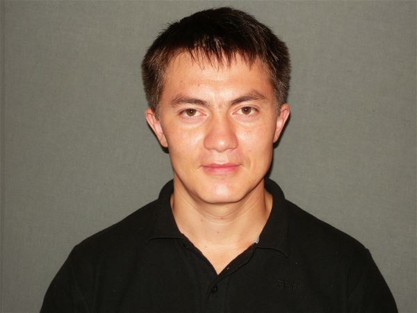 Помощник по хозяйству Эльдар