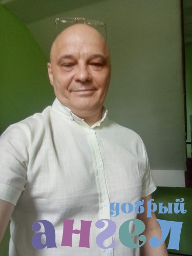 Помощник по хозяйству Олег