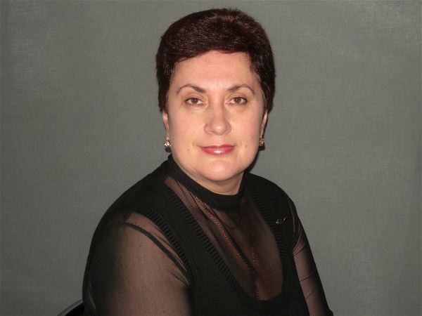 Домработница Елена