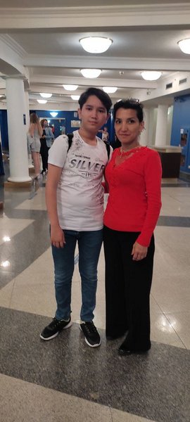 Со своим сыном в театре