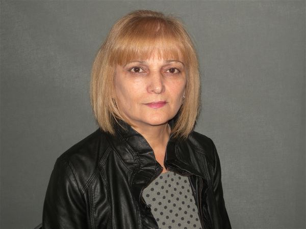 Няня Лариса