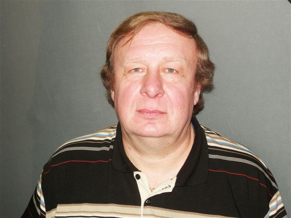 Помощник по хозяйству Александр