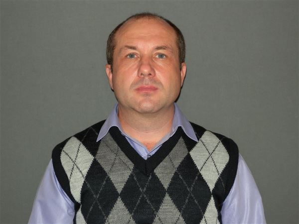 Помощник по хозяйству Виктор