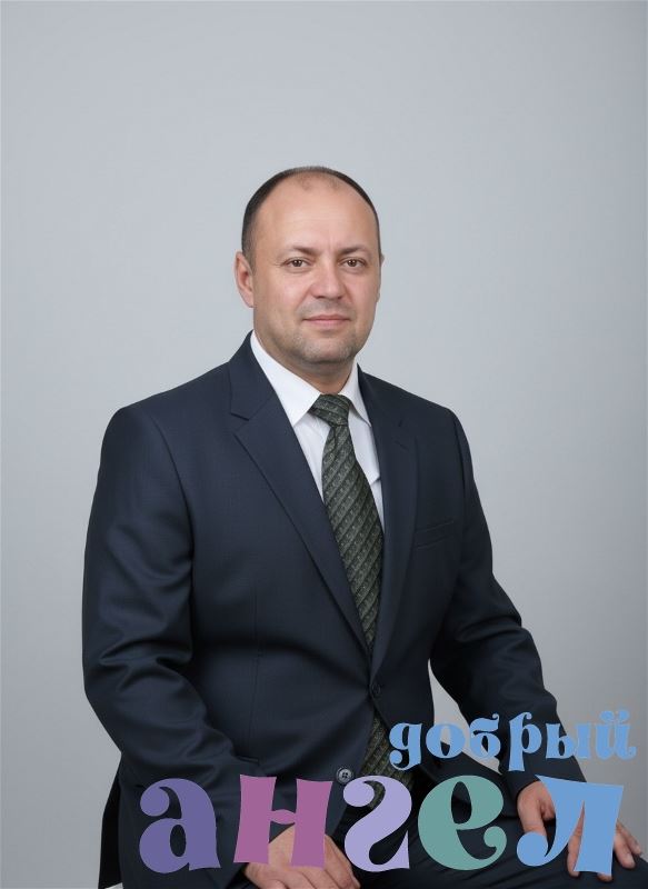 Помощник по хозяйству Андрей